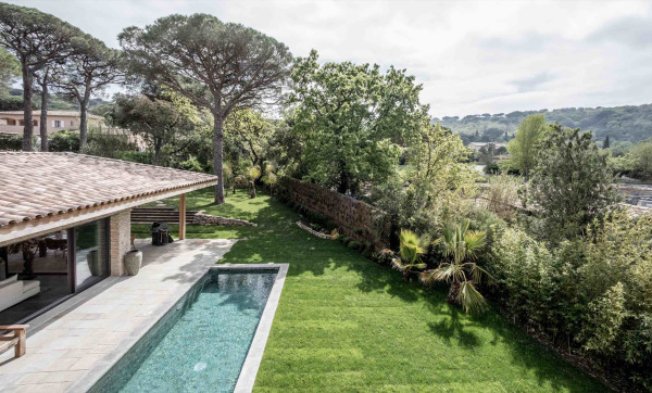villa in St Tropez : Rent gorgeous 5-bedroom villa with swimming pool within a few minutes drive to Pampelonne Beach in Ramatuelle - Photo 23
