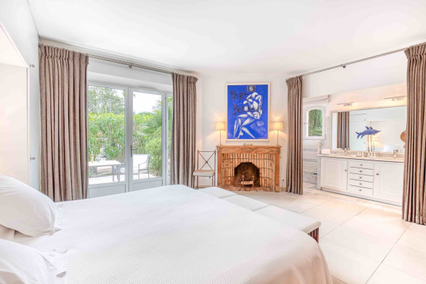 villa in St Tropez : Rent gorgeous villa with swimming pool within just a minute drive to the very heart of Saint Tropez - Photo 17