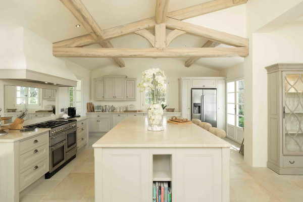 villa in St Tropez : Rent superb villa with swimming pool and  sea views in a private domaine close to St Tropez - Photo 8
