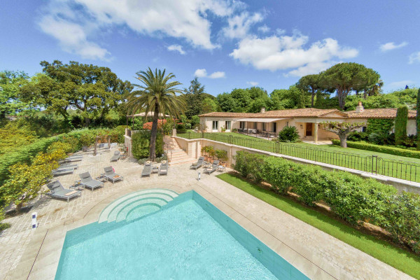 villa in St Tropez : Rent gorgeous villa with swimming pool within just a minute drive to the very heart of Saint Tropez - Photo 42