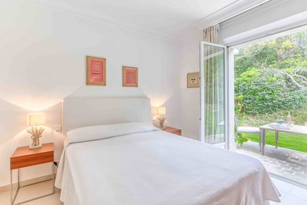 villa in St Tropez : Rent gorgeous villa with swimming pool within just a minute drive to the very heart of Saint Tropez - Photo 22