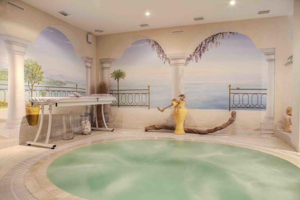 villa in St Tropez : Rent beautiful villa in the heart of Saint Tropez with views over the village and the sea - Photo 88