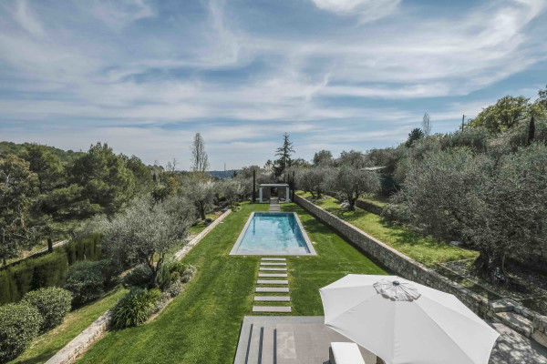 villa in Châteauneuf-Grasse : Rent wonderful modern villa located in very peaceful surroundings close to Valbonne - Photo 44