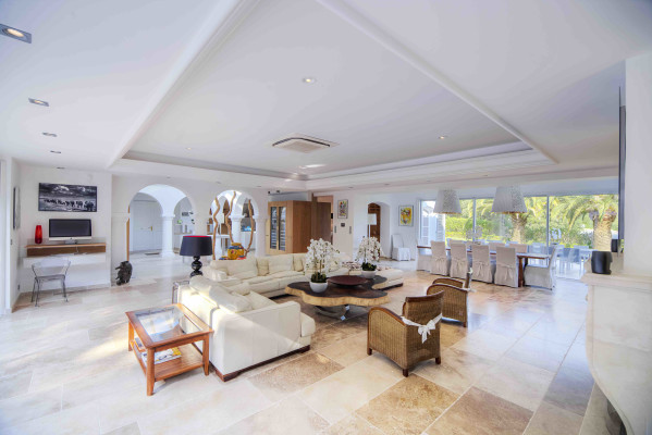villa in St Tropez : Rent beautiful villa in the heart of Saint Tropez with views over the village and the sea - Photo 8