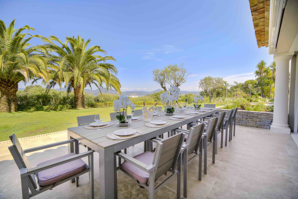 villa in St Tropez : Rent beautiful villa in the heart of Saint Tropez with views over the village and the sea - Photo 29