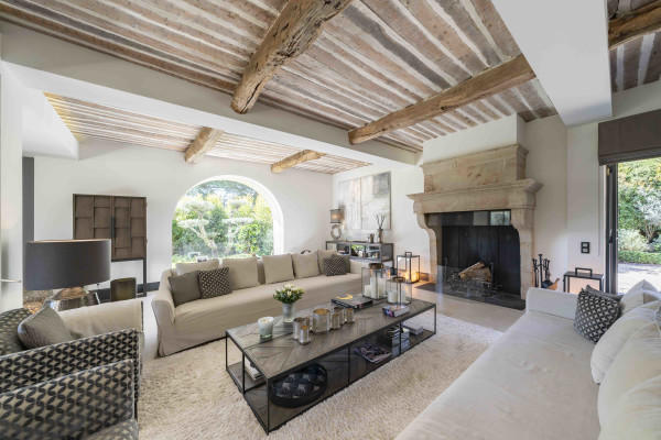 villa in Mougins : Rent gorgeous 5-bedroom villa with swimming pool in a private domaine in Mougins - Photo 58