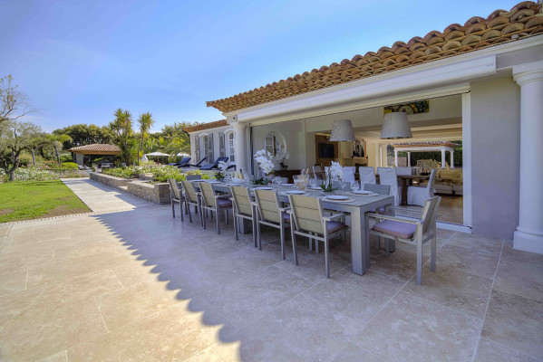 villa in St Tropez : Rent beautiful villa in the heart of Saint Tropez with views over the village and the sea - Photo 28