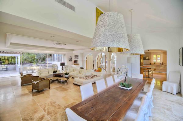 villa in St Tropez : Rent beautiful villa in the heart of Saint Tropez with views over the village and the sea - Photo 9