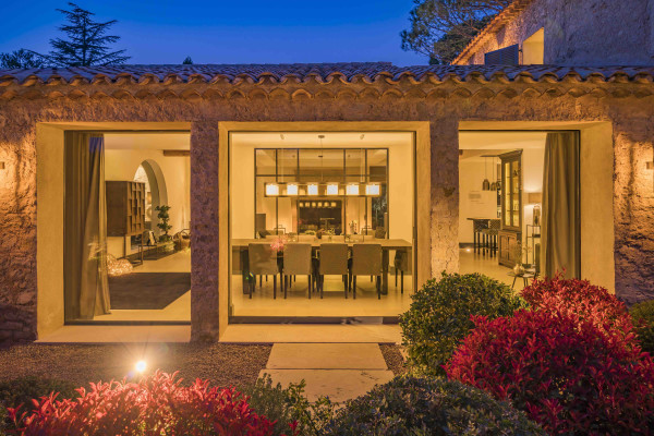 villa in Mougins : Rent gorgeous 5-bedroom villa with swimming pool in a private domaine in Mougins - Photo 71