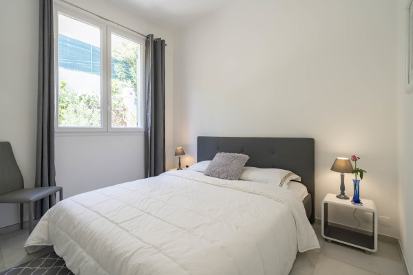 villa in Èze : Rent beautiful 4 bedroom 4 bathroom villa located in Eze, only a short walk from the beach - Photo 8