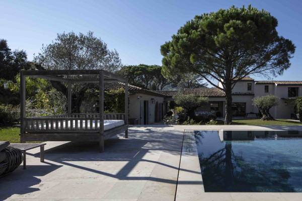 villa in St Tropez : Rent amazing 11 bedroom( 8 guest + 3 staff) villa with swimming pool and cinema in St Tropez walking distance to the beach, close to the village centre. - Photo 89