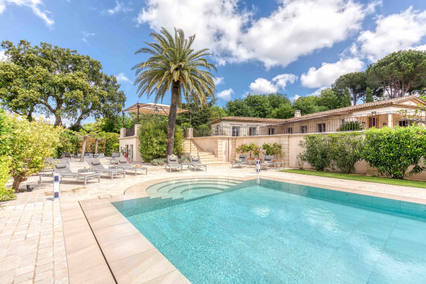 villa in St Tropez : Rent gorgeous villa with swimming pool within just a minute drive to the very heart of Saint Tropez - Photo 32
