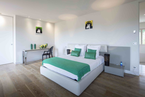 villa in Gassin : Rent majestic 7-bedroom villa  with swimming pool and staff apartment  in Saint Tropez - Photo 43