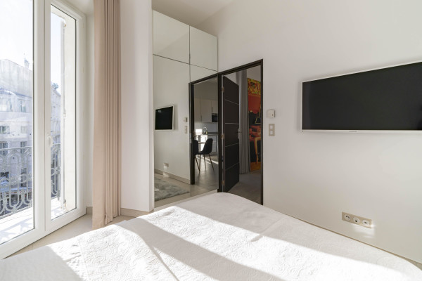 apartment in Cannes : Rent modern 2 bedroom apartment within 5 min walking distance to the Palais - Photo 35