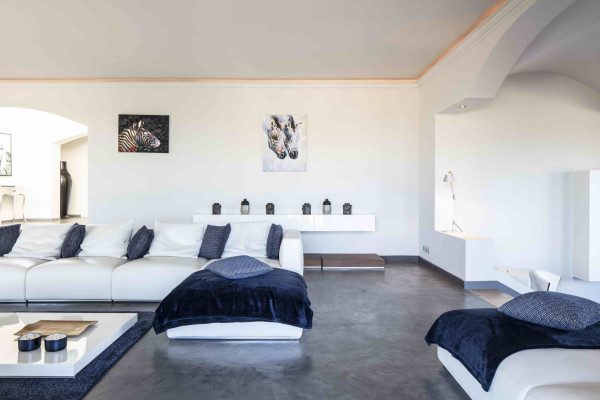 villa in Gassin : Rent majestic 7-bedroom villa  with swimming pool and staff apartment  in Saint Tropez - Photo 17