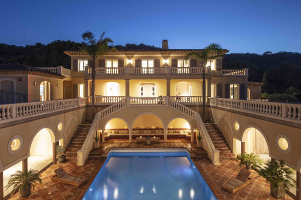 villa in Gassin : Rent majestic 7-bedroom villa  with swimming pool and staff apartment  in Saint Tropez - Photo 0
