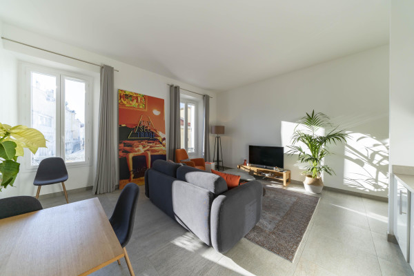 apartment in Cannes : Rent modern 2 bedroom apartment within 5 min walking distance to the Palais - Photo 24