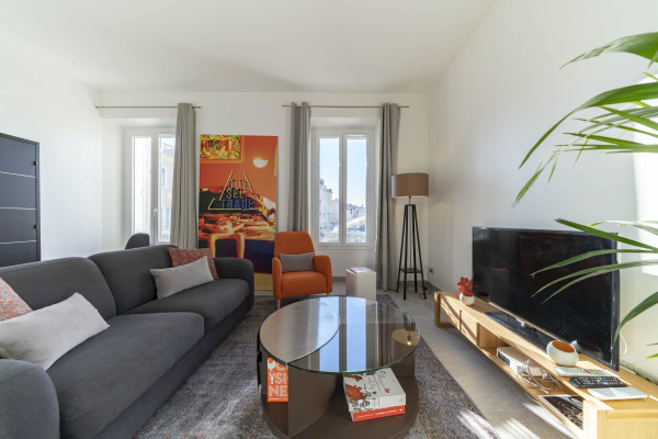 apartment in Cannes : Rent modern 2 bedroom apartment within 5 min walking distance to the Palais - Photo 25
