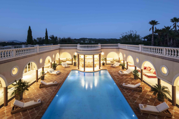 villa in Gassin : Rent majestic 7-bedroom villa  with swimming pool and staff apartment  in Saint Tropez - Photo 1