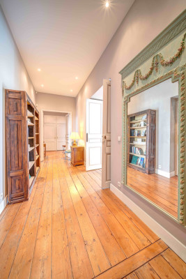 apartment in Cannes : Rent gorgeous 4 bedroom apartment within 5 minutes walk to the Palais - Photo 7