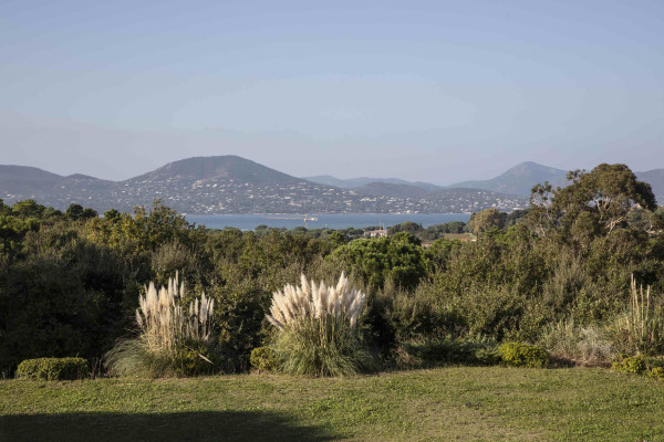 villa in Gassin : Rent majestic 7-bedroom villa  with swimming pool and staff apartment  in Saint Tropez - Photo 57