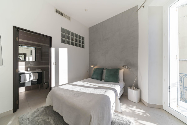 apartment in Cannes : Rent modern 2 bedroom apartment within 5 min walking distance to the Palais - Photo 27
