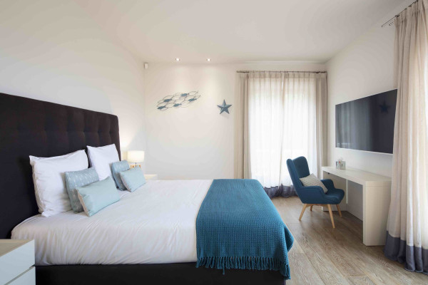 villa in Gassin : Rent majestic 7-bedroom villa  with swimming pool and staff apartment  in Saint Tropez - Photo 44
