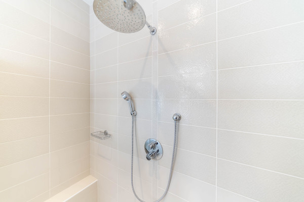 apartment in Cannes : Rent modern 2 bedroom apartment within 5 min walking distance to the Palais - Photo 9