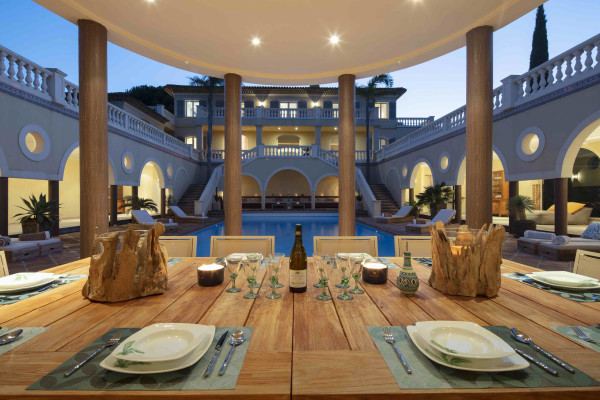 villa in Gassin : Rent majestic 7-bedroom villa  with swimming pool and staff apartment  in Saint Tropez - Photo 4