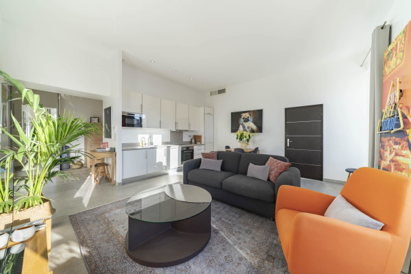 apartment in Cannes : Rent modern 2 bedroom apartment within 5 min walking distance to the Palais - Photo 18