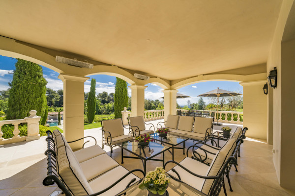 villa in La Colle-sur-Loup : Rent Incredible 7 bedroom domaine in Saint-Paul-de-Vence with 3.8 hectares of land with pool, tennis court and sea views - Photo 37