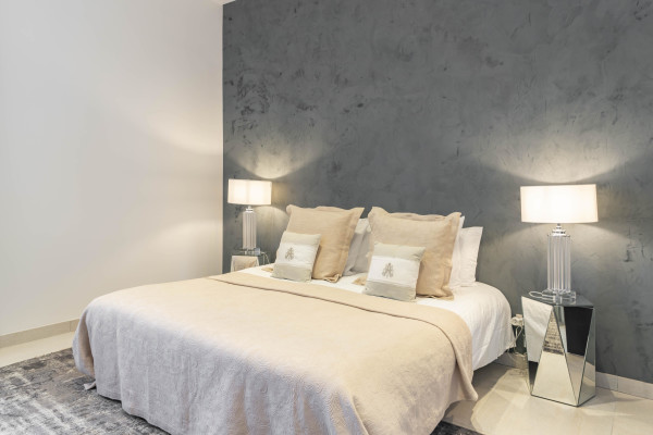 apartment in Cannes : Rent modern 2 bedroom apartment within 5 min walking distance to the Palais - Photo 0