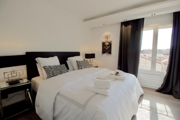 apartment in Cannes : Rent fantastic 3-bedroom apartment in Cannes within seconds from the Croisette and 3 minutes to the Palais des Festivals - Photo 12