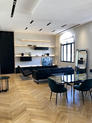 apartment in Cannes : Rent stunning modern 3/4 bedroom apartment located within just about 2 minutes walk to the Palais des Festivals - Photo 2