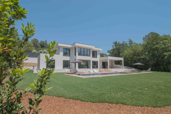 villa in Châteauneuf-Grasse : Rent superb 4-bedroom villa with swimming pool close to Valbonne and a quick 10 minute drive to Mougins school - Photo 36