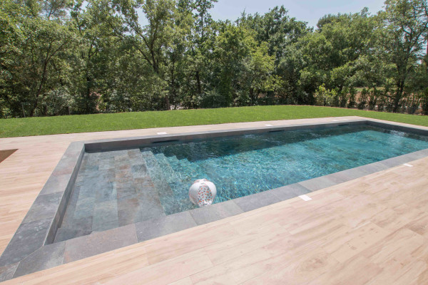 villa in Châteauneuf-Grasse : Rent superb 4-bedroom villa with swimming pool close to Valbonne and a quick 10 minute drive to Mougins school - Photo 0