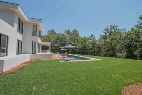 villa in Châteauneuf-Grasse : Rent superb 4-bedroom villa with swimming pool close to Valbonne and a quick 10 minute drive to Mougins school - Photo 38