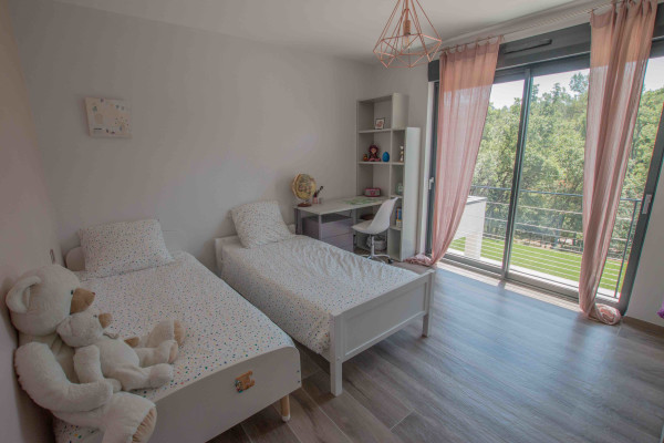 villa in Châteauneuf-Grasse : Rent superb 4-bedroom villa with swimming pool close to Valbonne and a quick 10 minute drive to Mougins school - Photo 27