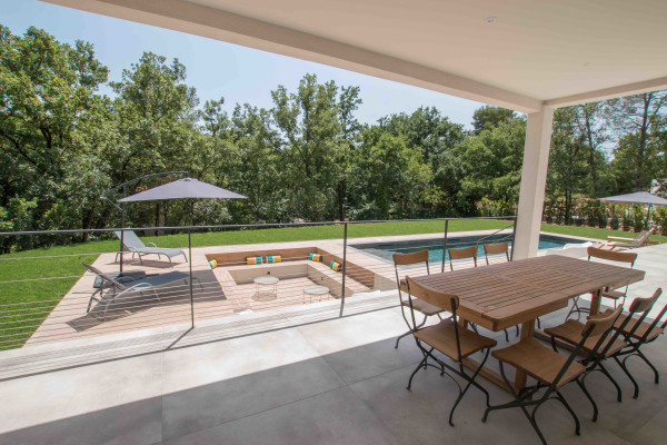 villa in Châteauneuf-Grasse : Rent superb 4-bedroom villa with swimming pool close to Valbonne and a quick 10 minute drive to Mougins school - Photo 13
