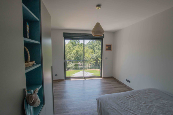 villa in Châteauneuf-Grasse : Rent superb 4-bedroom villa with swimming pool close to Valbonne and a quick 10 minute drive to Mougins school - Photo 23
