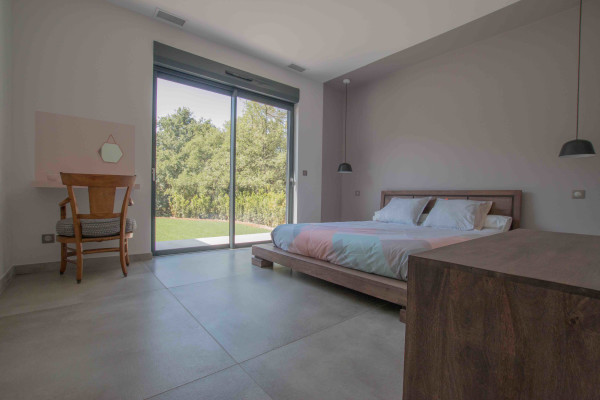 villa in Châteauneuf-Grasse : Rent superb 4-bedroom villa with swimming pool close to Valbonne and a quick 10 minute drive to Mougins school - Photo 18