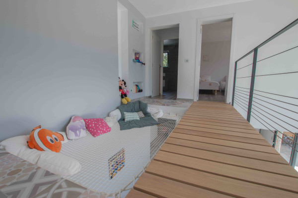 villa in Châteauneuf-Grasse : Rent superb 4-bedroom villa with swimming pool close to Valbonne and a quick 10 minute drive to Mougins school - Photo 26