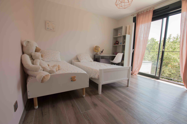villa in Châteauneuf-Grasse : Rent superb 4-bedroom villa with swimming pool close to Valbonne and a quick 10 minute drive to Mougins school - Photo 11
