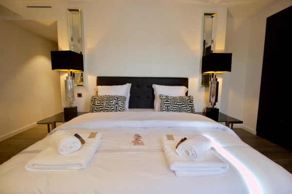 apartment in Cannes : Rent fantastic 3-bedroom apartment in Cannes within seconds from the Croisette and 3 minutes to the Palais des Festivals - Photo 8
