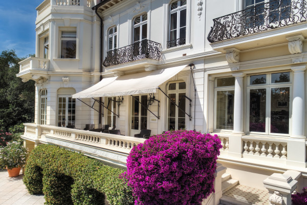villa in Cannes : Rent wonderful 8 bedroom Belle Epoque villa within walking distance to Palais des Festivals - Photo 2