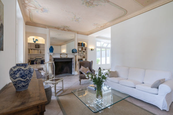 villa in Cap d'Antibes : Rent lovely 6 bedroom ( 5 guests + 1 for staff/teenagers) villa on the Cap d'Antibes within walking distance to the beach - Photo 6