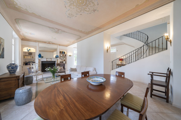 villa in Cap d'Antibes : Rent lovely 6 bedroom ( 5 guests + 1 for staff/teenagers) villa on the Cap d'Antibes within walking distance to the beach - Photo 8