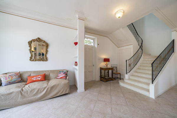 villa in Cap d'Antibes : Rent lovely 6 bedroom ( 5 guests + 1 for staff/teenagers) villa on the Cap d'Antibes within walking distance to the beach - Photo 16