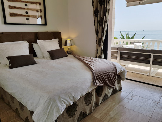 villa in Cannes : Exceptional Waterfront property in Cannes - Photo 9