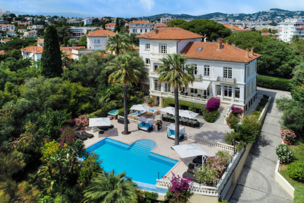 villa in Cannes : Rent wonderful 8 bedroom Belle Epoque villa within walking distance to Palais des Festivals - Photo 40